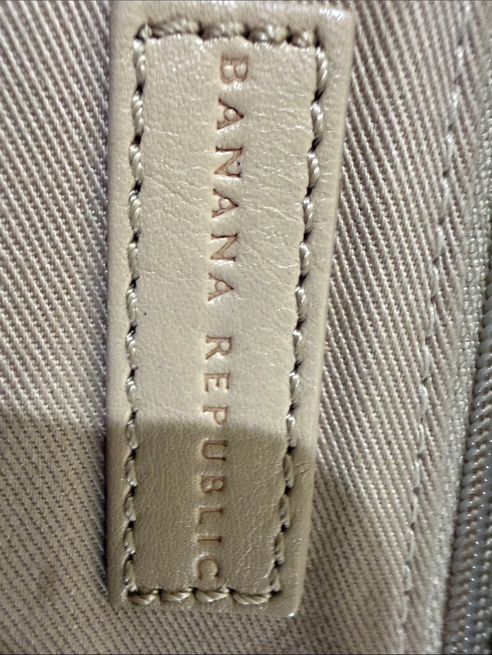 Banana Republic Hobo bag Tan Shoulder Bag with Front Zip Pocket - Picture 11 of 12